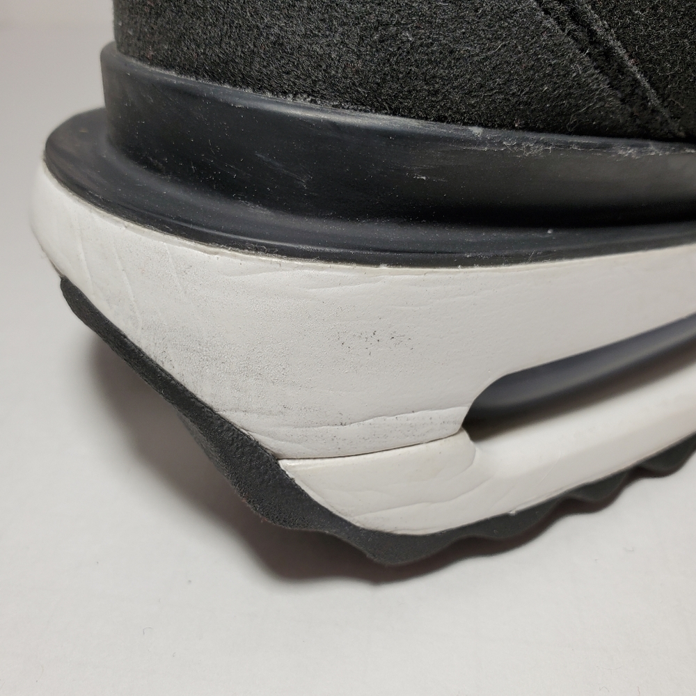 Nike Air Max Dawn Woman's size 10.5 US Black Running Shoes Sneakers DC4068 001 - Picture 11 of 11